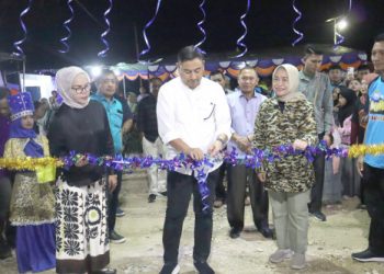 Hamim Sebut Kepala Desa Dutohe Kreatif dan Inovatif Mampu Menggerakkan Desanya Dengan Sangat Baik