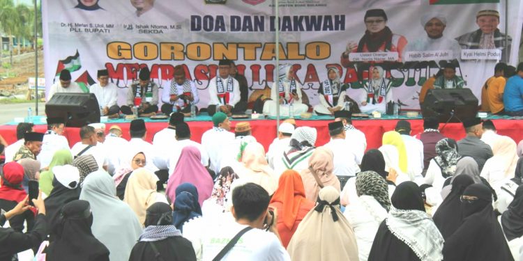 Aksi Solidaritas dan Doa Bersama Untuk Palestina yang digelar di Kawasan Center Point, Kecamatan Tilongkabila, Jumat (24/11/2023). (F. Yudi/Sespri)