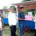 Plt. Bupati Serahkan Bantuan 15 Unit Booth Jualan Kepada Pelaku UMKM Jalan GORR