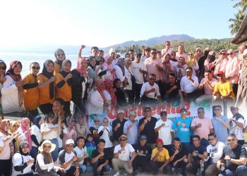 Asisten I Resmi Bubarkan Panitia Turnament Volly Ball Black Gold Suwawa Timur Cup 2023