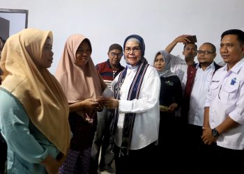 Warga Terdampak Fenomena Kemarau El Nino di Bone Bolango Terima Bantuan