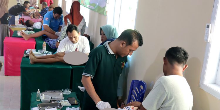 Plt. Bupati Merlan Apresiasi Bakti Sosial Bakrie Amanah dan PT. Gorontalo Minerals Gelar Khitanan Massal di Bone Pesisir
