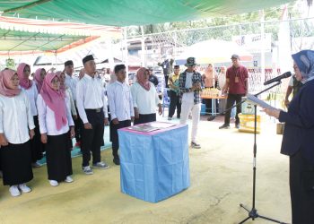 Plt. Bupati Merlan Uloli Kukuhkan KIM Desa Monano