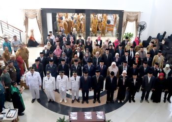 Bupati Merlan Uloli Lantik 83 Pejabat Struktural dan Fungsional, Berikut Daftarnya