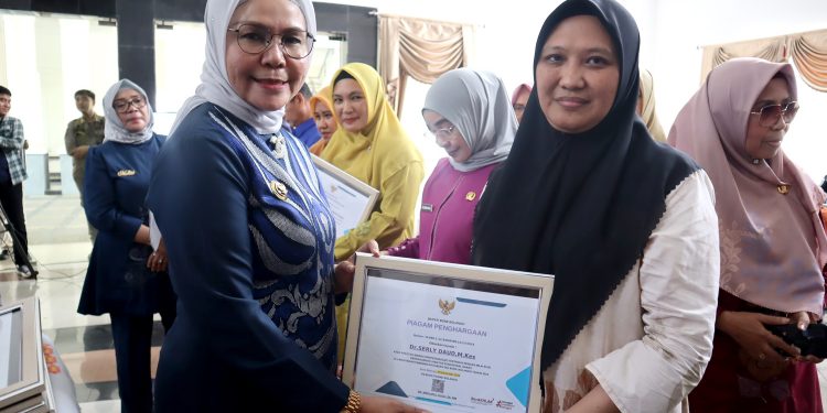 RSUD Toto Kabila Borong 7 Piagam Penghargaan ASN Award 2023