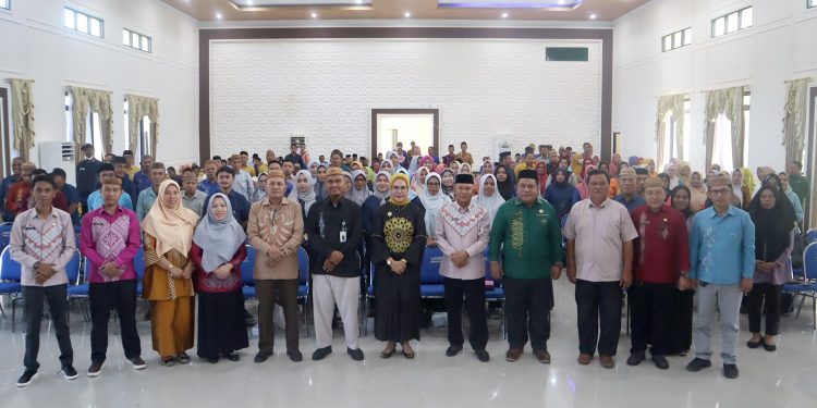 Merlan Dorong Program Satu Desa Satu Sarjana di Bone Bolango