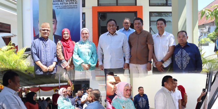 Klinik Pratama Anugerah Kabila Dapat Mobil Ambulance dari PT. Pertamina Jalur Aspirasi Rachmat Gobel