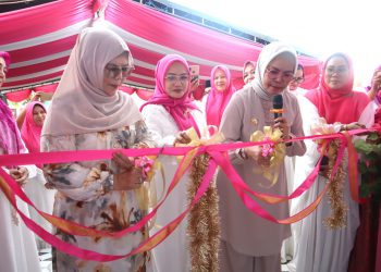 Bupati Merlan Minta Warga Tumbihe Makmurkan Masjid Sebagai Sarana Ibadah