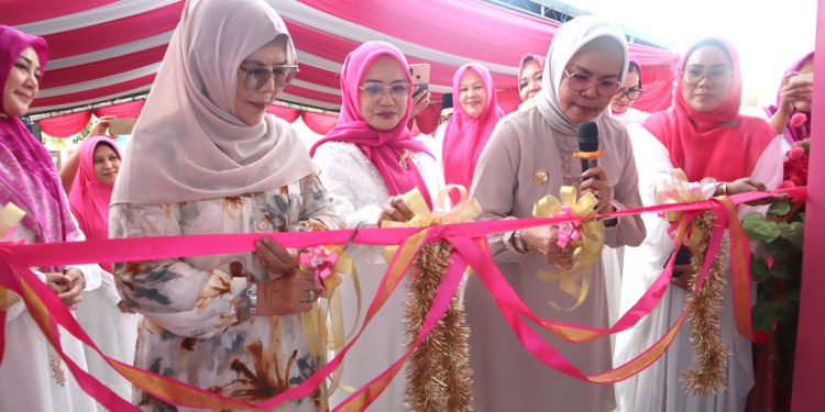 Bupati Merlan Minta Warga Tumbihe Makmurkan Masjid Sebagai Sarana Ibadah