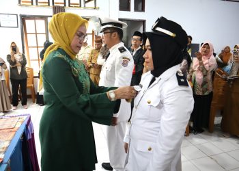 Bupati Lantik Tiga Penjabat Kepala Desa di Kecamatan Botupingge