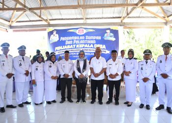 Bupati Lantik Delapan ASN di Bone Pesisir Sebagai Penjabat Kepala Desa