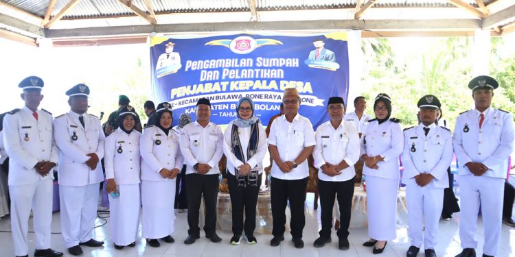 Bupati Lantik Delapan ASN di Bone Pesisir Sebagai Penjabat Kepala Desa
