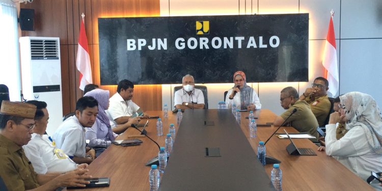 Gerak Cepat Pasca Banjir dan Longsor, Bupati Merlan Temui BWSS Bahas Program Penanganan