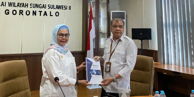 Temui Kepala BWS Gorontalo, Bupati Merlan Serahkan Proposal Bantuan Penanganan Bencana di Bone Bolango