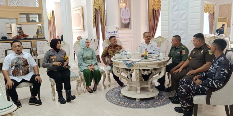 Warga Kelurahan Pauwo Kecipratan Berkah Pangan Murah Jelang Idul Adha