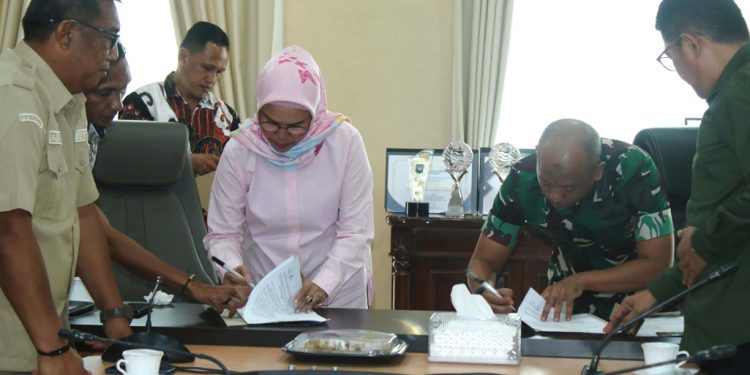 Pemkab Bone Bolango-Kodim 1304 Gorontalo Sepakat Tandatangani NPHD Pengamanan Pilkada 2024