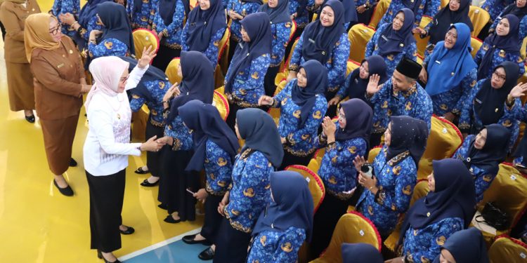 Resmi Dilantik, Bupati Merlan Sebut 366 PPPK Bone Bolango Orang Beruntung