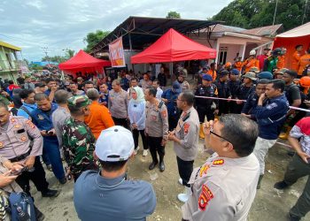 Batalkan Rangkaian Agenda Luar Daerah, Bupati Merlan Memilih Pulang Lebih Awal Untuk Memantau Langsung Proses Evakuasi Korban Longsor Tambang di Suwawa Timur