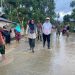 Hadir Ditengah Bencana Banjir, Bupati Merlan Pastikan Penanganan dan Bantuan Untuk Warga Berjalan Baik