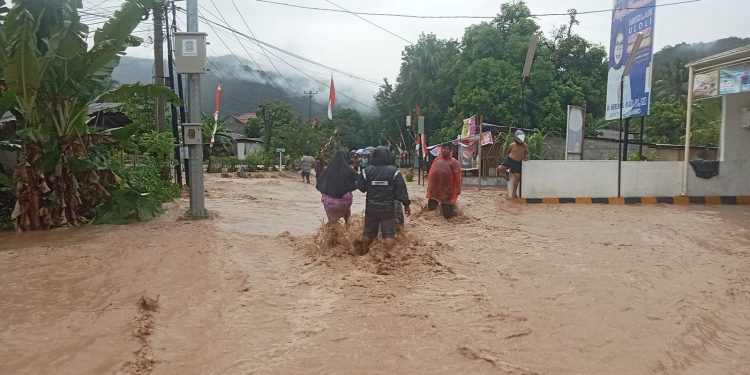 Breaking News : Banjir Terjang Kecamatan Bonepantai