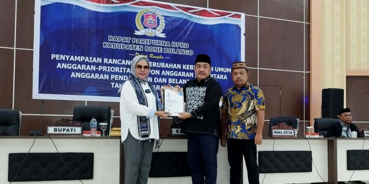 Bupati Merlan Sampaikan Pengantar Rancangan Perubahan KUA-PPAS APBD Tahun Anggaran 2024