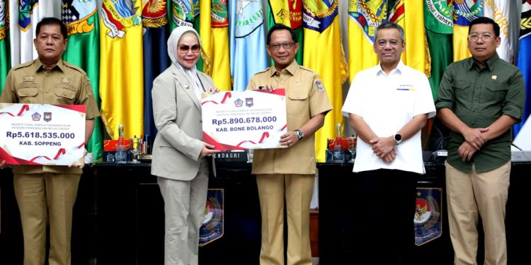 Sukses Kendalikan Inflasi, Bone Bolango Terima Insentif Fiskal Senilai Rp5,8 Miliar dari Kemenkeu