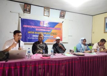 Warga Botubarani Terima BLT, Camat Kabila Bone Tekankan Manfaatkan Dengan Baik