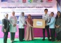PT Astra International tbk saat menyerahkan bantuan alat kesehatan kepada Puskesmas Tilongkabila, Kamis (19/9/2024). (F.Yudi/Prokopim)