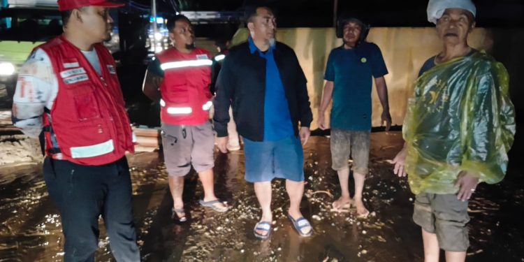 Gerak Cepat Pjs Bupati Budiyanto Tangani Banjir Bandang di Kabila Bone