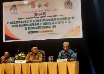Kegiatan Peningkatan Kapasitas Kader Pembangunan Manusia (KPM) dan Kader Pembangunan Pemberdayaan (KPP) Desa di Grand Q Hotel Kota Gorontalo, Selasa (12/11/2024). (F. Rosvita Duwente)