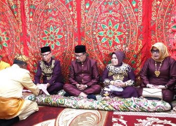 Bupati Bone Bolango Ismet Mile Jalani Prosesi Upacara Adat Moloopu
