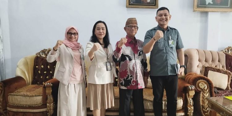Bupati Ismet Mile Berkomitmen Tetap Lindungi Pekerja Rentan Lewat Program BPJS Ketenagakerjaan