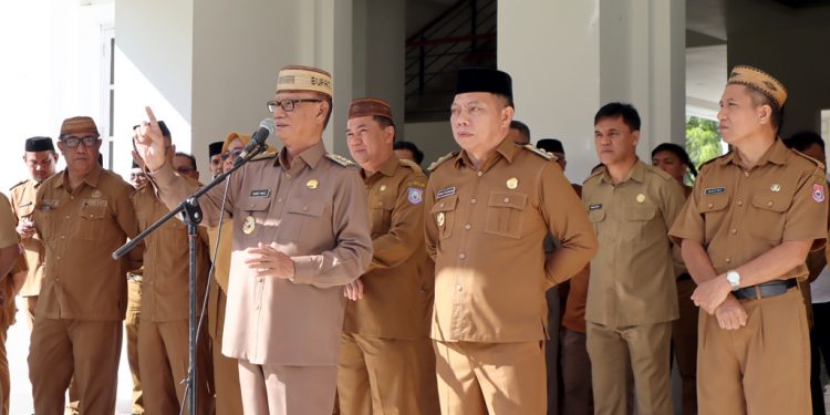 Pimpin Apel Pasca Lebaran, Bupati Ismet Mile Tekankan ASN Merupakan Abdi Masyarakat dan Negara