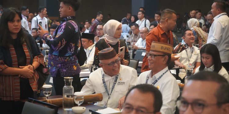 Bupati Ismet Mile Gaungkan Keadilan Untuk Masyarakat di Munas APKASI