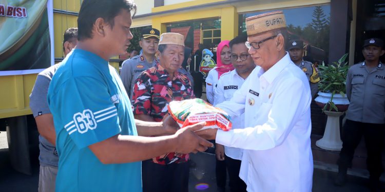 Petani di Bone Bolango Terima Bantuan Benih Jagung 18 Ton
