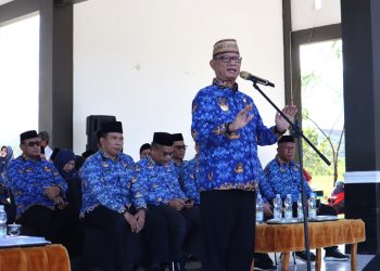 Bupati Ismet Mile Berbagi Tips Jadi Birokrat Hebat
