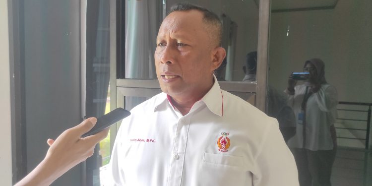 Kepala Dinas Pariwisata, Pemuda dan Olahraga Mohamad Yamin Abbas,saat diwawancarai terkait kesiapan Bone Bolango menjadi salah satu tuan rumah pelaksanaan Pekan Olahraga Tradisional Tingkat Nasional (Potradas) tahun 2025, Rabu (21/5/2025).