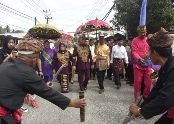 Bupati Ismet Sebut Adat Mopotilolo Kegiatan Bernuansa Agamis, Harus Dijaga Kehormatannya