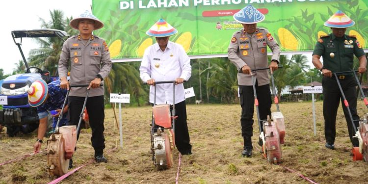Ismet Mile Tekankan Pentingnya Kolaborasi Untuk Keberlanjutan Program Pertanian di Kawasan Perhutanan Sosial