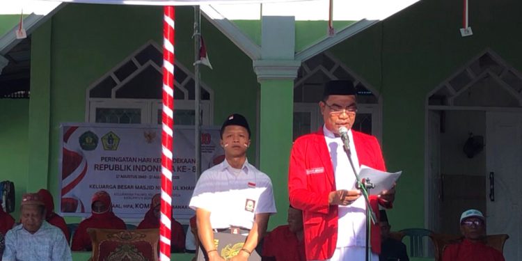Pimpin Upacara HUT RI, Ketua BTM Nidaa Ul Khairat Tekankan Pentingnya Memaknai Kemerdekaan