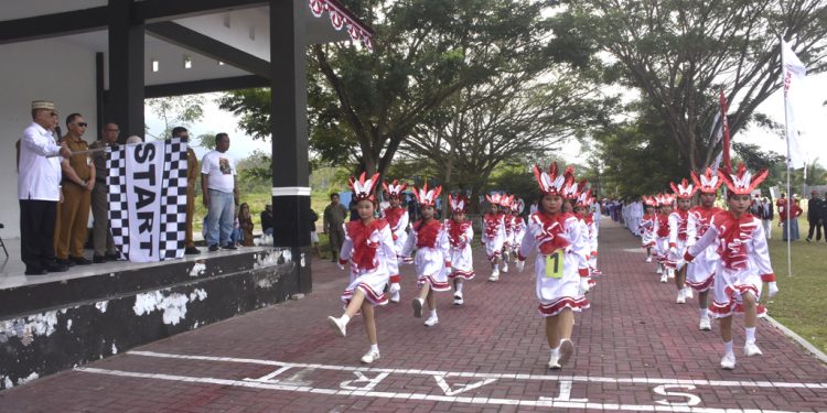 Semangat 80 Tahun Kemerdekaan Bergema di Lomba Gerak Jalan Bone Bolango