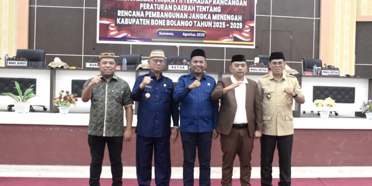 Riang Gembira di Jalanan Rindang, Lomba Gerak Jalan Bone Bolango Jadi Pesta Rakyat Penuh Warna