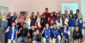 Mahasiswa KKN Tematik Infrastruktur Universitas Negeri Gorontalo melaksanakan Focus Group Discussionyang bertempat di Kantor Desa Toto Selatan, Kecamatan Kabila, Rabu (20/8/2025). (F.Istimewa)