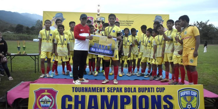 SMP Tapa Ukir Sejarah di GOR Harapan dan Prestasi Usai Juara Bupati Cup 2025
