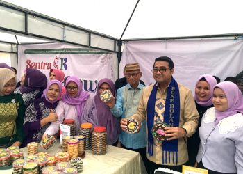 Tanggilingo Jadi Desa Kreatif Nasional, Menekraf Soroti Potensi Kue Karawo