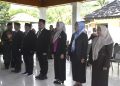 Lantik Pejabat Administrator dan Pengawas, Bupati Ismet Tegaskan Birokrasi Bebas Intervensi Politik