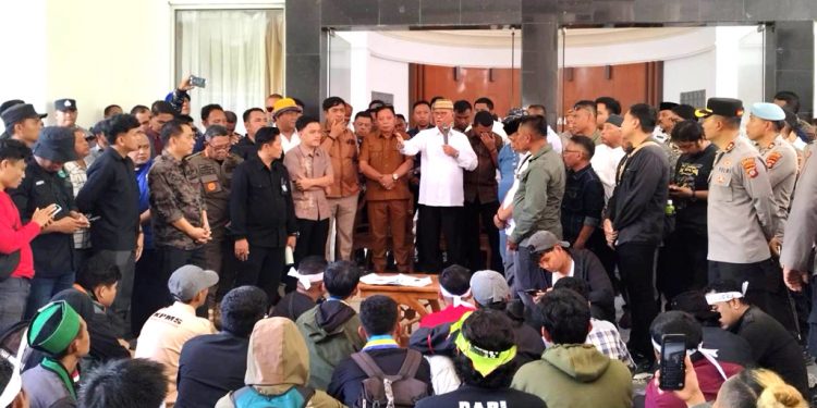 Warga Tagih Janji Akses Jalan Pinogu, Bupati Ismet Mile Tegaskan Pembangunan Jalan ke Pinogu Masuk RPJMD Tahun 2026