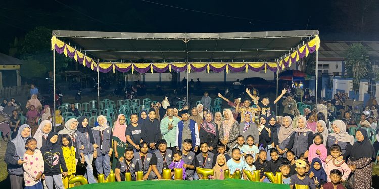 Mahasiswa Kuliah Kerja Nyata (KKN) Tematik II Universitas Negeri Gorontalo (UNG) bersama masyarakat setempat menggelar acara penutupan bertajuk Mewarnai Desa dengan Semarak Kegiatan Bersama.