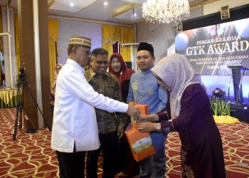 Bupati Ismet Dorong Petani Perkuat Ketahanan Pangan