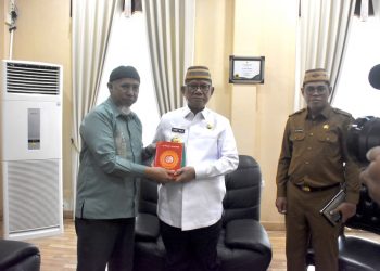 Pemkab Bone Bolango Terima 7.000 Wakaf Al-Qur’an dari Badan Wakaf Al-Qur’an
